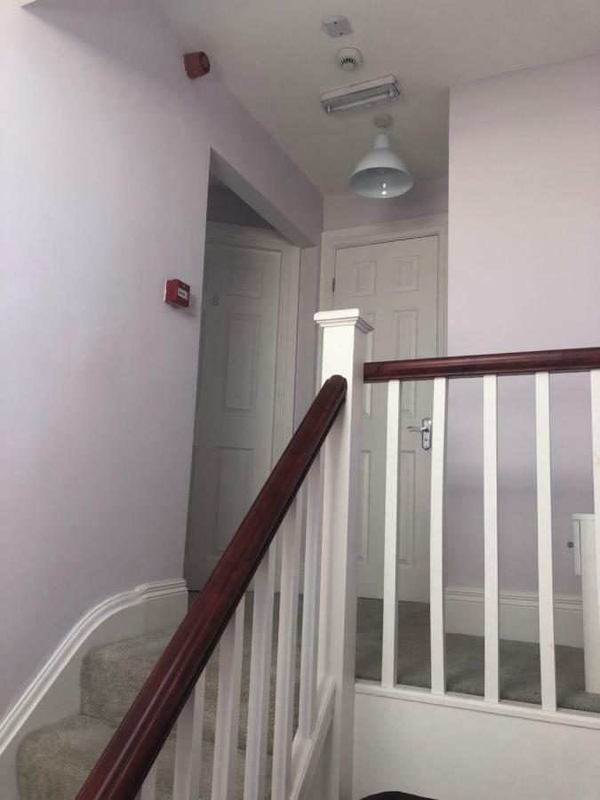 ホテルCheapsleepz 49 Moscow Drive リヴァプール エクステリア 写真